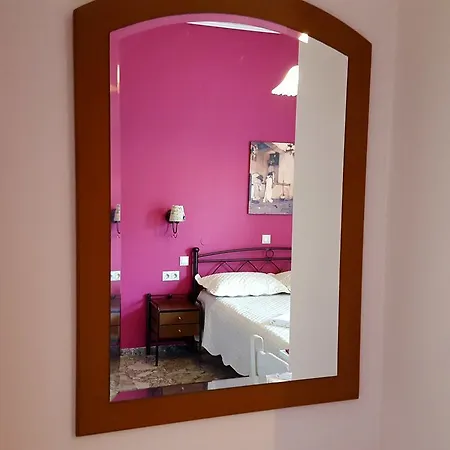 Stamoulis أيّا إفيميا